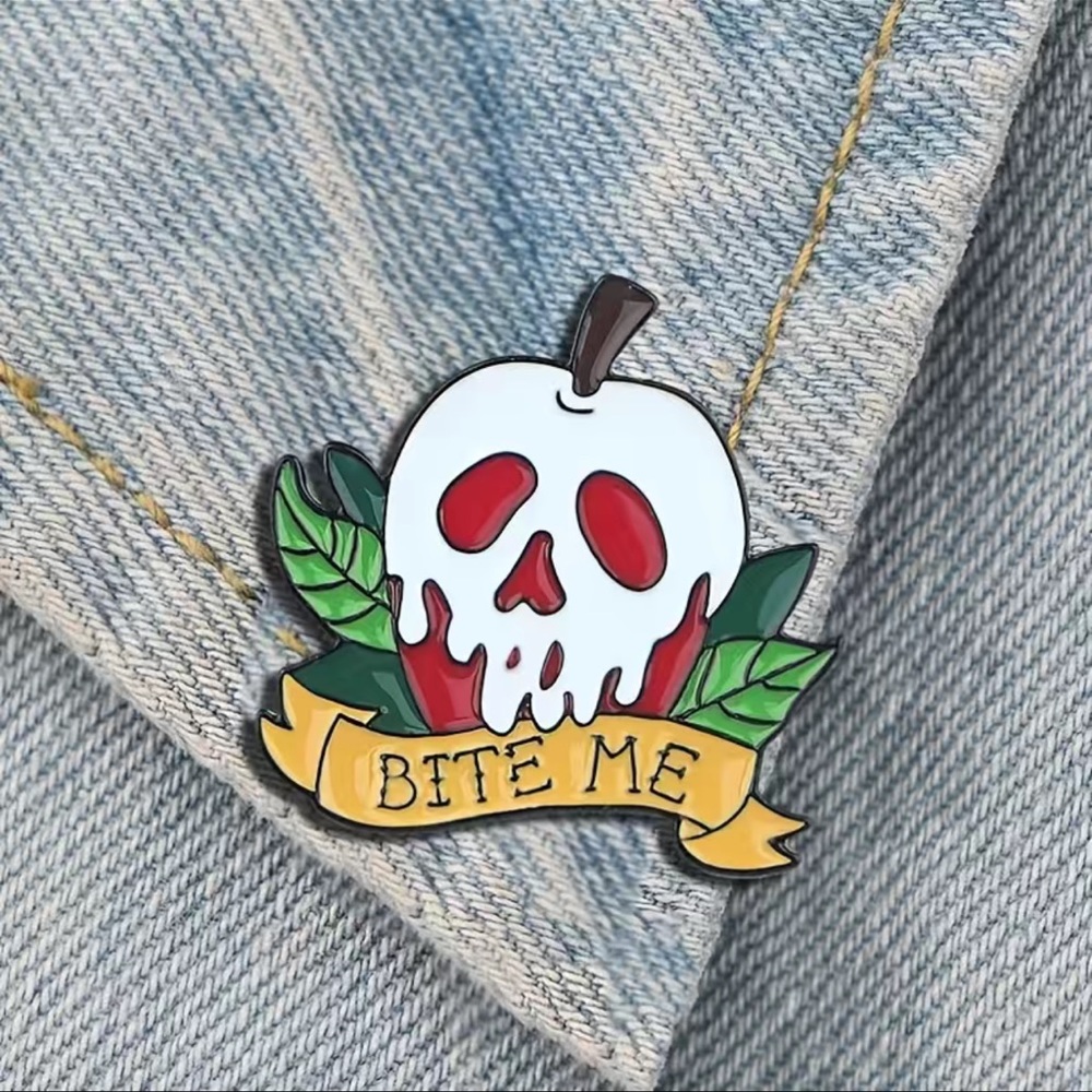 NWT Poison Apple Pin Brooch